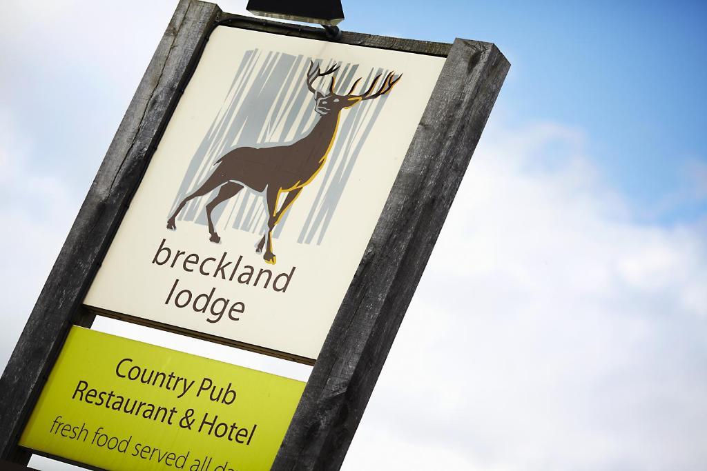 Breckland Lodge Attleborough Exterior foto